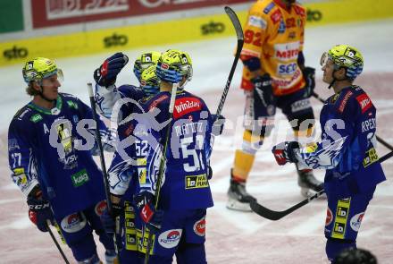 EBEL. Eishockey Bundesliga. EC VSV gegen Migross Supermercati Asiago Hockey.  Torjiubel Andrew Desjardins, Nicolas Rivett-Mattinen, Blaz Tomazevic, Philipp Lindner, Dominik Grafenthin (VSV). Villach, am 18.10.2022.
Foto: Kuess
www.qspictures.net
---
pressefotos, pressefotografie, kuess, qs, qspictures, sport, bild, bilder, bilddatenbank