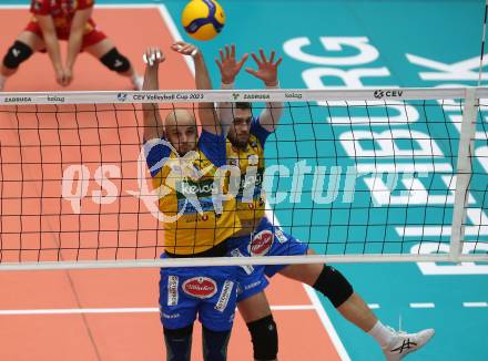 Volleyball. CEV Cup. SK Zadruga Aich/Dob gegen Calcit Kamnik.  Alpar Szabo, Redi Bakiri (Aich/Dob). Bleiburg, am 19.10.2022.
Foto: Kuess
---
pressefotos, pressefotografie, kuess, qs, qspictures, sport, bild, bilder, bilddatenbank