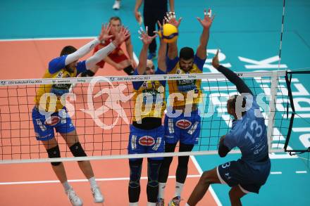 Volleyball. CEV Cup. SK Zadruga Aich/Dob gegen Calcit Kamnik.  Redi Bakiri, Alpar Szabo, Anastasios Aspiotis (Aich/Dob). Bleiburg, am 19.10.2022.
Foto: Kuess
---
pressefotos, pressefotografie, kuess, qs, qspictures, sport, bild, bilder, bilddatenbank