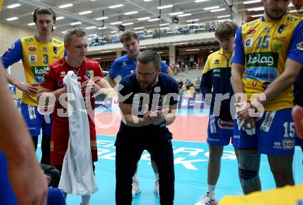 Volleyball. CEV Cup. SK Zadruga Aich/Dob gegen Calcit Kamnik. Trainer Zoran Kedacic  (Aich/Dob). Bleiburg, am 19.10.2022.
Foto: Kuess
---
pressefotos, pressefotografie, kuess, qs, qspictures, sport, bild, bilder, bilddatenbank
