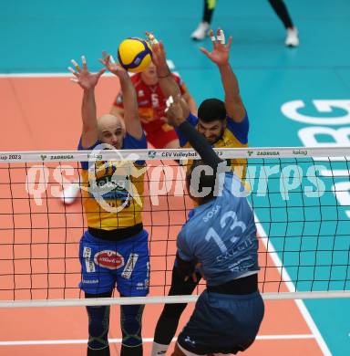 Volleyball. CEV Cup. SK Zadruga Aich/Dob gegen Calcit Kamnik. Alpar Szabo, Anastasios Aspiotis  (Aich/Dob). Bleiburg, am 19.10.2022.
Foto: Kuess
---
pressefotos, pressefotografie, kuess, qs, qspictures, sport, bild, bilder, bilddatenbank