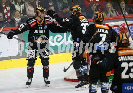 EBEL. Eishockey Bundesliga. EC KAC gegen  Steinbach Black Wings 1992.  Torjubel Marco Brucker, Andreas Kristler, Brian Lebler  (Black Wings). Klagenfurt, am 21.10.2022.
Foto: Kuess
www.qspictures.net
---
pressefotos, pressefotografie, kuess, qs, qspictures, sport, bild, bilder, bilddatenbank