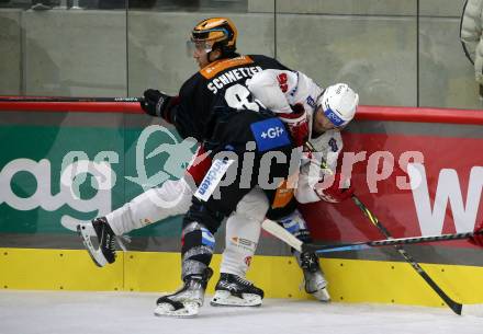 EBEL. Eishockey Bundesliga. EC KAC gegen  Steinbach Black Wings Linz 1992.  Daniel Obersteiner, (KAC),   Ramon Schnetzer  (Black Wings). Klagenfurt, am 21.10.2022.
Foto: Kuess
www.qspictures.net
---
pressefotos, pressefotografie, kuess, qs, qspictures, sport, bild, bilder, bilddatenbank