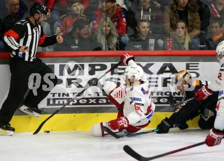 EBEL. Eishockey Bundesliga. EC KAC gegen  Steinbach Black Wings Linz 1992. Nikolaus Kraus,  (KAC),   Jakob Mitsch (Black Wings). Klagenfurt, am 21.10.2022.
Foto: Kuess
www.qspictures.net
---
pressefotos, pressefotografie, kuess, qs, qspictures, sport, bild, bilder, bilddatenbank