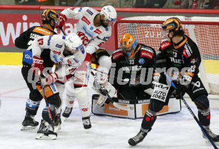 EBEL. Eishockey Bundesliga. EC KAC gegen  Steinbach Black Wings Linz 1992.   Manuel Ganahl, Lucas Lessio, (KAC),   Patrick Soellinger, Thomas Hoeneckl  (Black Wings). Klagenfurt, am 21.10.2022.
Foto: Kuess
www.qspictures.net
---
pressefotos, pressefotografie, kuess, qs, qspictures, sport, bild, bilder, bilddatenbank