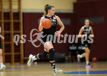 Basketball Damen Superliga. Grunddurchgang 4. Runde. KOS Celovec Damen gegen Basket Flames Women. LouLou Kenens (Basket Flames). Klagenfurt, 22.10.2022.
Foto: Kuess
---
pressefotos, pressefotografie, kuess, qs, qspictures, sport, bild, bilder, bilddatenbank