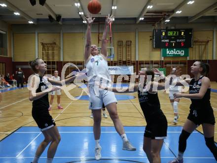 Basketball Damen Superliga. Grunddurchgang 4. Runde. KOS Celovec Damen gegen Basket Flames Women. Nikolina Sofric  (KOS), Lara Brunner, Franca Roedhammer  (Basket Flames). Klagenfurt, 22.10.2022.
Foto: Kuess
---
pressefotos, pressefotografie, kuess, qs, qspictures, sport, bild, bilder, bilddatenbank