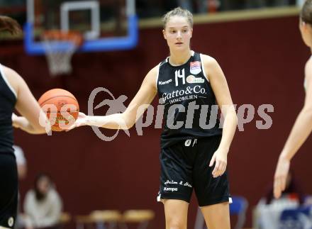 Basketball Damen Superliga. Grunddurchgang 4. Runde. KOS Celovec Damen gegen Basket Flames Women.  Lara Brunner (Basket Flames). Klagenfurt, 22.10.2022.
Foto: Kuess
---
pressefotos, pressefotografie, kuess, qs, qspictures, sport, bild, bilder, bilddatenbank