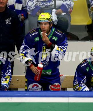 EBEL. Eishockey Bundesliga. EC VSV gegen EC Red Bull Salzburg.  Robert Sabolic (VSV). Villach, am 23.10.2022.
Foto: Kuess
www.qspictures.net
---
pressefotos, pressefotografie, kuess, qs, qspictures, sport, bild, bilder, bilddatenbank