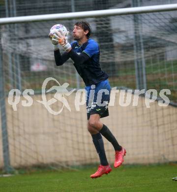 Fussball. Kaerntner Liga. Bleiburg gegen Lendorf.  Lukas Kohlmaier  (Lendorf). Bleiburg, am 22.10.2022.
Foto: Kuess
---
pressefotos, pressefotografie, kuess, qs, qspictures, sport, bild, bilder, bilddatenbank