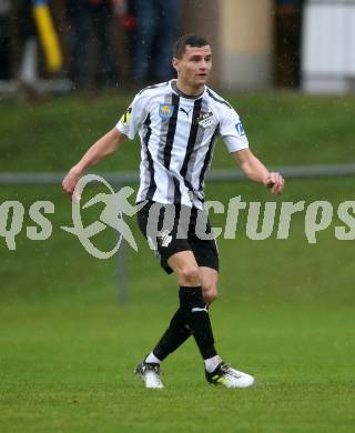 Fussball. Kaerntner Liga. Bleiburg gegen Lendorf.  Aljaz Storman  (Bleiburg), Bleiburg, am 22.10.2022.
Foto: Kuess
---
pressefotos, pressefotografie, kuess, qs, qspictures, sport, bild, bilder, bilddatenbank