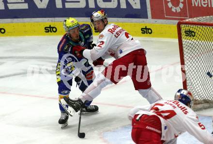 EBEL. Eishockey Bundesliga. EC VSV gegen EC Red Bull Salzburg.  Anthony Luciani, (VSV),    Tyler James Lewington  (Salzburg). Villach, am 23.10.2022.
Foto: Kuess
www.qspictures.net
---
pressefotos, pressefotografie, kuess, qs, qspictures, sport, bild, bilder, bilddatenbank