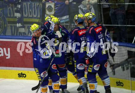 EBEL. Eishockey Bundesliga. EC VSV gegen EC Red Bull Salzburg.  Torjubel Dominik Grafenthin, Marco Richter, Felix Maxa, Arturs Kulda, Simon Despres (VSV). Villach, am 23.10.2022.
Foto: Kuess
www.qspictures.net
---
pressefotos, pressefotografie, kuess, qs, qspictures, sport, bild, bilder, bilddatenbank