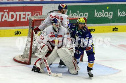 EBEL. Eishockey Bundesliga. EC VSV gegen EC Red Bull Salzburg.  Chris Collins, (VSV),   DAVID KICKERT,  Tyler James Lewington (Salzburg). Villach, am 23.10.2022.
Foto: Kuess
www.qspictures.net
---
pressefotos, pressefotografie, kuess, qs, qspictures, sport, bild, bilder, bilddatenbank