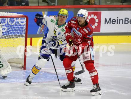 EBEL. Eishockey Bundesliga. EC KAC gegen  VSV.  Matthew Fraser, (KAC),  Arturs Kulda   (VSV). Klagenfurt, am 26.10.2022.
Foto: Kuess
www.qspictures.net
---
pressefotos, pressefotografie, kuess, qs, qspictures, sport, bild, bilder, bilddatenbank