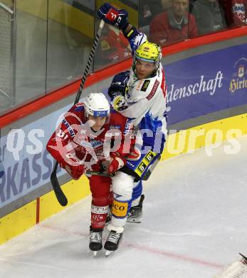 EBEL. Eishockey Bundesliga. EC KAC gegen  VSV.   Finn Van Ee, (KAC),   Derek Joslin (VSV). Klagenfurt, am 26.10.2022.
Foto: Kuess
www.qspictures.net
---
pressefotos, pressefotografie, kuess, qs, qspictures, sport, bild, bilder, bilddatenbank