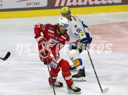 EBEL. Eishockey Bundesliga. EC KAC gegen  VSV.  Thomas Hundertpfund, (KAC),  Nicolas Rivett-Mattinen   (VSV). Klagenfurt, am 26.10.2022.
Foto: Kuess
www.qspictures.net
---
pressefotos, pressefotografie, kuess, qs, qspictures, sport, bild, bilder, bilddatenbank