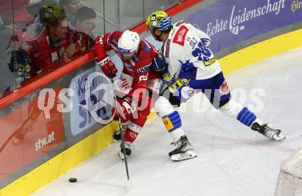 EBEL. Eishockey Bundesliga. EC KAC gegen  VSV.  Daniel Obersteiner, (KAC),  Derek Joslin   (VSV). Klagenfurt, am 26.10.2022.
Foto: Kuess
www.qspictures.net
---
pressefotos, pressefotografie, kuess, qs, qspictures, sport, bild, bilder, bilddatenbank