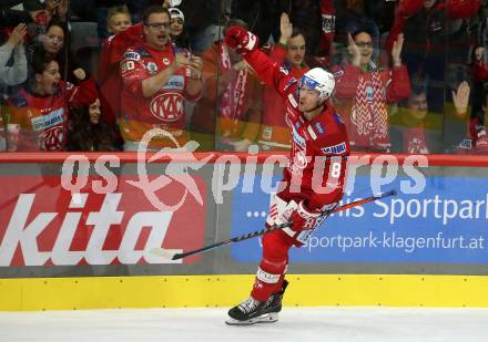 EBEL. Eishockey Bundesliga. EC KAC gegen  VSV.  Torjubel Nicholas Eric Petersen (KAC). Klagenfurt, am 26.10.2022.
Foto: Kuess
www.qspictures.net
---
pressefotos, pressefotografie, kuess, qs, qspictures, sport, bild, bilder, bilddatenbank