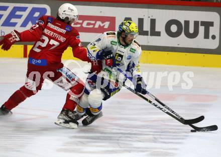 EBEL. Eishockey Bundesliga. EC KAC gegen  VSV.  Thomas Hundertpfund, (KAC),   Chris Collins  (VSV). Klagenfurt, am 26.10.2022.
Foto: Kuess
www.qspictures.net
---
pressefotos, pressefotografie, kuess, qs, qspictures, sport, bild, bilder, bilddatenbank