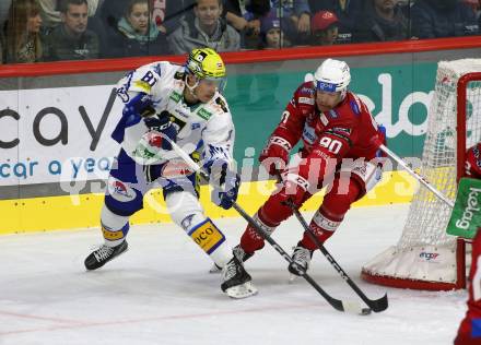 EBEL. Eishockey Bundesliga. EC KAC gegen  VSV.  Matthew Fraser, (KAC), Marco Richter    (VSV). Klagenfurt, am 26.10.2022.
Foto: Kuess
www.qspictures.net
---
pressefotos, pressefotografie, kuess, qs, qspictures, sport, bild, bilder, bilddatenbank