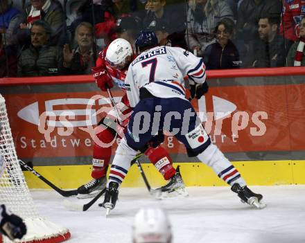 EBEL. Eishockey Bundesliga. EC KAC gegen  Hydro Fehervar AV 19.  Lucas Lessio, (KAC),    Benjamin Betker  (Fehervar). Klagenfurt, am 28.10.2022.
Foto: Kuess
www.qspictures.net
---
pressefotos, pressefotografie, kuess, qs, qspictures, sport, bild, bilder, bilddatenbank