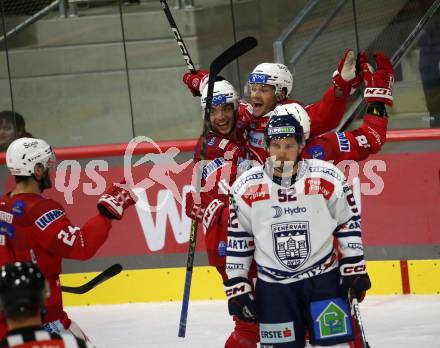 EBEL. Eishockey Bundesliga. EC KAC gegen  Hydro Fehervar AV 19. Torjubel Matthew Fraser, Lukas Haudum, Thomas Koch, Steven Strong, (KAC). Klagenfurt, am 28.10.2022.
Foto: Kuess
www.qspictures.net
---
pressefotos, pressefotografie, kuess, qs, qspictures, sport, bild, bilder, bilddatenbank