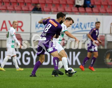 Fussball Bundesliga. SK Austria Klagenfurt gegen WSG Tirol.  Kosmas Gkezos (Klagenfurt),  Valentino Mueller (Tirol). Klagenfurt, am 29.10.2022.
Foto: Kuess
---
pressefotos, pressefotografie, kuess, qs, qspictures, sport, bild, bilder, bilddatenbank