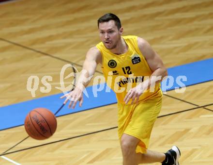 Basketball 2. Liga 2022/2023. Grunddurchgang 4. Runde.  	Woerthersee Piraten gegen  SWARCO RAIDERS Tirol.  Jan-Arne Apschner  (Piraten). Klagenfurt, am 30.10.2022.
Foto: Kuess
www.qspictures.net
---
pressefotos, pressefotografie, kuess, qs, qspictures, sport, bild, bilder, bilddatenbank