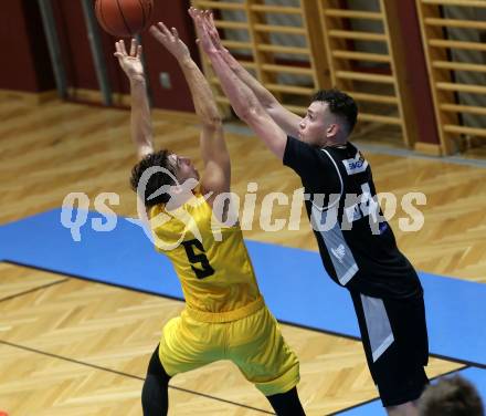 Basketball 2. Liga 2022/2023. Grunddurchgang 4. Runde.  	Woerthersee Piraten gegen  SWARCO RAIDERS Tirol.   Felix Leindecker (Piraten),  Gasper Jordan Rojko (Tirol). Klagenfurt, am 30.10.2022.
Foto: Kuess
www.qspictures.net
---
pressefotos, pressefotografie, kuess, qs, qspictures, sport, bild, bilder, bilddatenbank