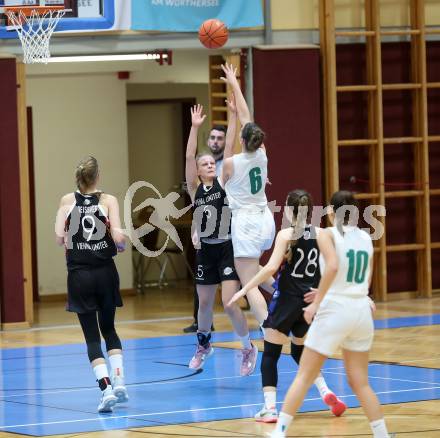 Basketball Damen Superliga. Grunddurchgang 5. Runde. KOS Celovec Damen gegen Vienna United Women.   Alina Seher(KOS),  Alona Dobrovolska (Vienna United Women). Klagenfurt, 29.10.2022.
Foto: Kuess
---
pressefotos, pressefotografie, kuess, qs, qspictures, sport, bild, bilder, bilddatenbank