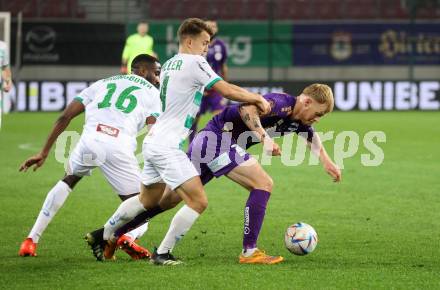 Fussball Bundesliga. SK Austria Klagenfurt gegen WSG Tirol.  Jonas Arweiler,   (Klagenfurt),  Valentino Mueller (Tirol). Klagenfurt, am 29.10.2022.
Foto: Kuess
---
pressefotos, pressefotografie, kuess, qs, qspictures, sport, bild, bilder, bilddatenbank