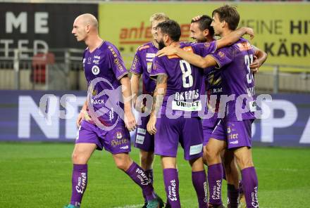 Fussball Bundesliga. SK Austria Klagenfurt gegen WSG Tirol.  Torjubel Markus Pink, Thorsten Mahrer, Kosmas Gkezos, Christopher Cvetko, Nicolas Wimmer (Klagenfurt).. Klagenfurt, am 29.10.2022.
Foto: Kuess
---
pressefotos, pressefotografie, kuess, qs, qspictures, sport, bild, bilder, bilddatenbank