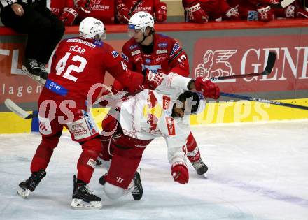 EBEL. Eishockey Bundesliga. EC KAC gegen  EC Red Bull Salzburg.  Rok Ticar, David Maier, (KAC),  Ali Wukovits   (Salzburg). Klagenfurt, am 30.10.2022.
Foto: Kuess
www.qspictures.net
---
pressefotos, pressefotografie, kuess, qs, qspictures, sport, bild, bilder, bilddatenbank