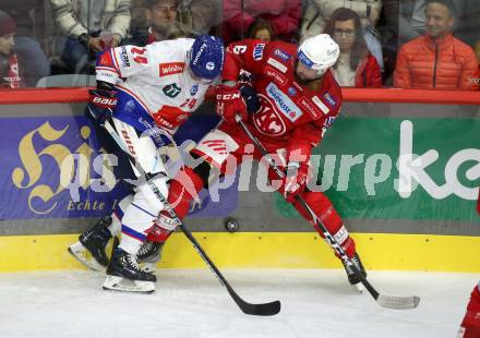 EBEL. Eishockey Bundesliga. EC KAC gegen  HC Innsbruck - Die Haie. Lucas Lessio,  (KAC),    Simon Bourque (Innsbruck). Klagenfurt, am 1.11.2022.
Foto: Kuess
www.qspictures.net
---
pressefotos, pressefotografie, kuess, qs, qspictures, sport, bild, bilder, bilddatenbank