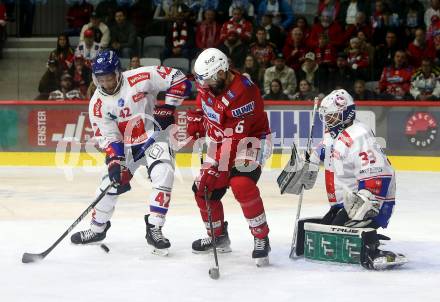 EBEL. Eishockey Bundesliga. EC KAC gegen  HC Innsbruck - Die Haie.  Lucas Lessio,  (KAC),    Jamal Watson, Thomas Edward McCollum (Innsbruck). Klagenfurt, am 1.11.2022.
Foto: Kuess
www.qspictures.net
---
pressefotos, pressefotografie, kuess, qs, qspictures, sport, bild, bilder, bilddatenbank