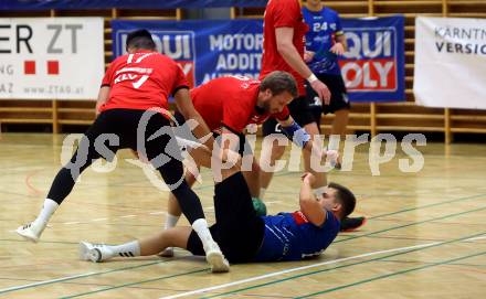 Handball. Cup. SVVW Klagenfurt gegen SC Ferlach.  Godec Stefan, Fuerstler Fabian Matthias, (Klagenfurt),   Keresztes Peter (Ferlach). Klagenfurt, am 5.11.2022.
Foto: Kuess


---
pressefotos, pressefotografie, kuess, qs, qspictures, sport, bild, bilder, bilddatenbank