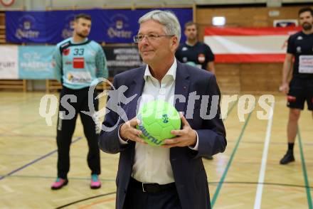 Handball. Cup. SVVW Klagenfurt gegen SC Ferlach.   Landeshauptmann Peter Kaiser. Klagenfurt, am 5.11.2022.
Foto: Kuess


---
pressefotos, pressefotografie, kuess, qs, qspictures, sport, bild, bilder, bilddatenbank