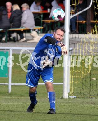 Fussball Kaerntner Liga. Koettmannsdorf gegen St. Jakob/Ros..  Alexander Schenk (Koettmannsdorf). KLagenfurt, am 5.11.2022.
Foto: Kuess

---
pressefotos, pressefotografie, kuess, qs, qspictures, sport, bild, bilder, bilddatenbank