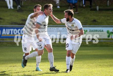 Fussball Kaerntner Liga. Koettmannsdorf gegen St. Jakob/Ros..  Torjubel Nace Erzen, Patrick Rene Striednig,  Christopher Sallinger (Koettmannsdorf). Koettmannsdorf, am 5.11.2022.
Foto: Kuess

---
pressefotos, pressefotografie, kuess, qs, qspictures, sport, bild, bilder, bilddatenbank