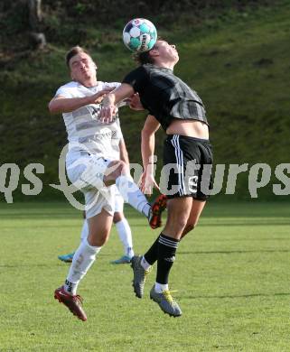 Fussball Kaerntner Liga. Koettmannsdorf gegen St. Jakob/Ros..  Ziga Erzen (Koettmannsdorf),    Florian Schaller (St. Jakob). KLagenfurt, am 5.11.2022.
Foto: Kuess

---
pressefotos, pressefotografie, kuess, qs, qspictures, sport, bild, bilder, bilddatenbank