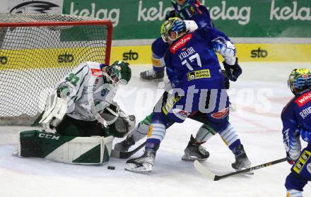 EBEL. Eishockey Bundesliga. EC VSV gegen HK SZ Olimpija.  Arturs Kulda, (VSV),  Anthony Morrone   (Olimpija). Villach, am 6.11.2022.
Foto: Kuess
www.qspictures.net
---
pressefotos, pressefotografie, kuess, qs, qspictures, sport, bild, bilder, bilddatenbank