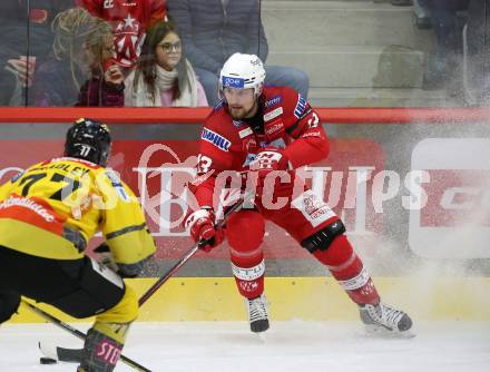 EBEL. Eishockey Bundesliga. EC KAC gegen  spusu Vienna Capitals.  Rihards Bukarts,  (KAC). Klagenfurt, am 6.11.2022.
Foto: Kuess
www.qspictures.net
---
pressefotos, pressefotografie, kuess, qs, qspictures, sport, bild, bilder, bilddatenbank