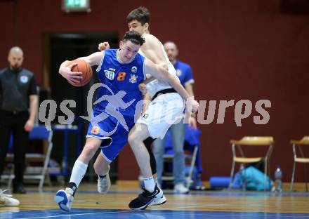 Basketball 2. Liga 2022/2023. Grunddurchgang 6. Runde.  KOS Celovec gegen  BBU Salzburg.    Maximilian Seher (KOS),  Thomas Buchegger (Salzburg). Klagenfurt, am 12.11.2022.
Foto: Kuess
www.qspictures.net
---
pressefotos, pressefotografie, kuess, qs, qspictures, sport, bild, bilder, bilddatenbank