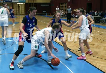 Basketball Damen. AUSTRIA CUP.  KOS Celovec Damen gegen UBSC-DBBC Graz.  Johanna Thamer (KOS),  Ajla Meskic, Lea Dragosits (Graz). Klagenfurt, 12.11.2022.
Foto: Kuess
---
pressefotos, pressefotografie, kuess, qs, qspictures, sport, bild, bilder, bilddatenbank