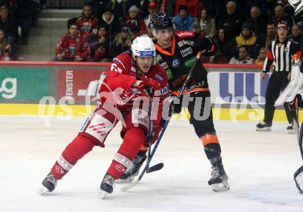 EBEL. Eishockey Bundesliga. EC KAC gegen  Moser Medical Graz99ers.  Gomboc Luka (KAC),    Zusevics Zintis Nauris (Graz). Klagenfurt, am 15.11.2022.
Foto: Kuess
www.qspictures.net
---
pressefotos, pressefotografie, kuess, qs, qspictures, sport, bild, bilder, bilddatenbank
