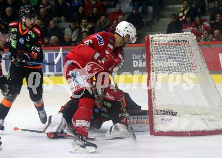 EBEL. Eishockey Bundesliga. EC KAC gegen  Moser Medical Graz99ers.  Lessio Lucas (KAC),    Engstrand Christian (Graz). Klagenfurt, am 15.11.2022.
Foto: Kuess
www.qspictures.net
---
pressefotos, pressefotografie, kuess, qs, qspictures, sport, bild, bilder, bilddatenbank