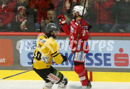 EBEL. Eishockey Bundesliga. EC KAC gegen  HC Pustertal Woelfe.  Torjubel Thomas Koch (KAC). Klagenfurt, am 18.11.2022.
Foto: Kuess
www.qspictures.net
---
pressefotos, pressefotografie, kuess, qs, qspictures, sport, bild, bilder, bilddatenbank
