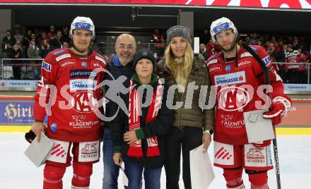 EBEL. Eishockey Bundesliga. EC KAC gegen  HC Pustertal Woelfe.  Fabian Hochegger, Spieler des Abends Rok Ticar (KAC). Klagenfurt, am 18.11.2022.
Foto: Kuess
www.qspictures.net
---
pressefotos, pressefotografie, kuess, qs, qspictures, sport, bild, bilder, bilddatenbank