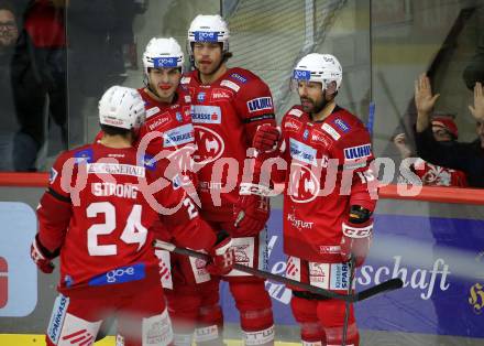 EBEL. Eishockey Bundesliga. EC KAC gegen  HC Pustertal Woelfe. Torjubel Steven Strong, Thomas Vallant, Thomas Hundertpfund, Thomas Koch  (KAC). Klagenfurt, am 18.11.2022.
Foto: Kuess
www.qspictures.net
---
pressefotos, pressefotografie, kuess, qs, qspictures, sport, bild, bilder, bilddatenbank